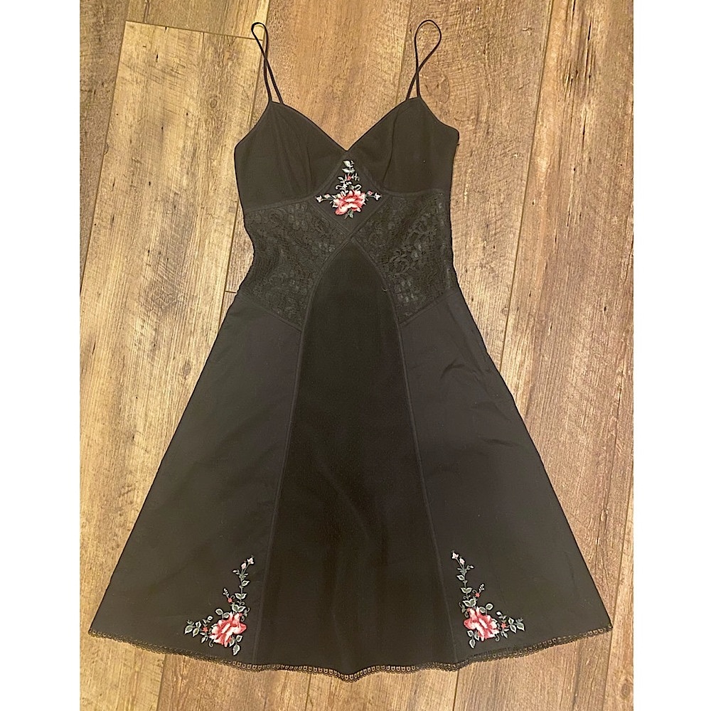 NWOT Never Worn Vintage 1990's Embroidered Betsey Johnson New York Dress Size 4